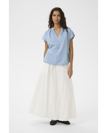 SOAKED IN LUXURY Blouse in Blauw
