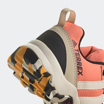 ADIDAS TERREX Lave sko 'Ax2R' i orange