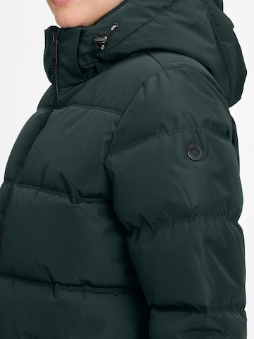 Covered Mantel 'Julia 2' in Grün