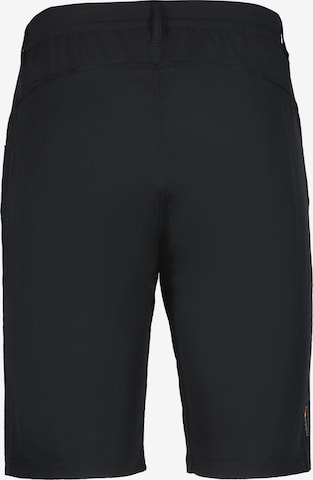 Regular Pantalon de sport 'Rainio' Rukka en noir