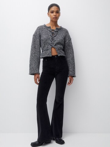 Pull&Bear Flared Broek in Zwart