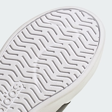 ADIDAS SPORTSWEAR Trampki niskie 'Streettalk Bold' w kolorze biały