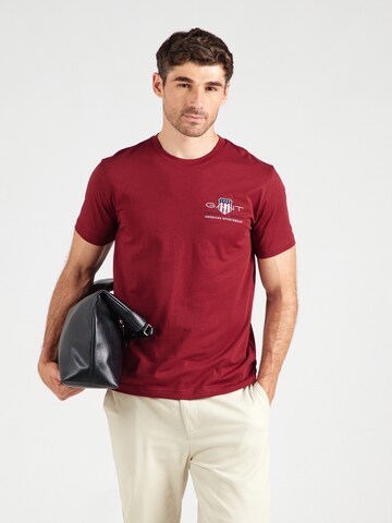 T-Shirt GANT en rouge : devant