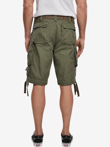 Brandit Regular Shorts in Grün