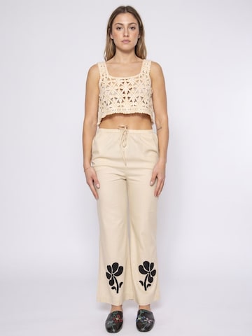 Baggy Pantaloni 'Brigitte' di Thinking MU in beige: frontale