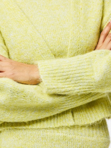 Cardigan 'PCSoftcrush' PIECES en jaune