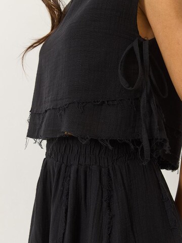 Tailleur di Bianco Lucci in nero