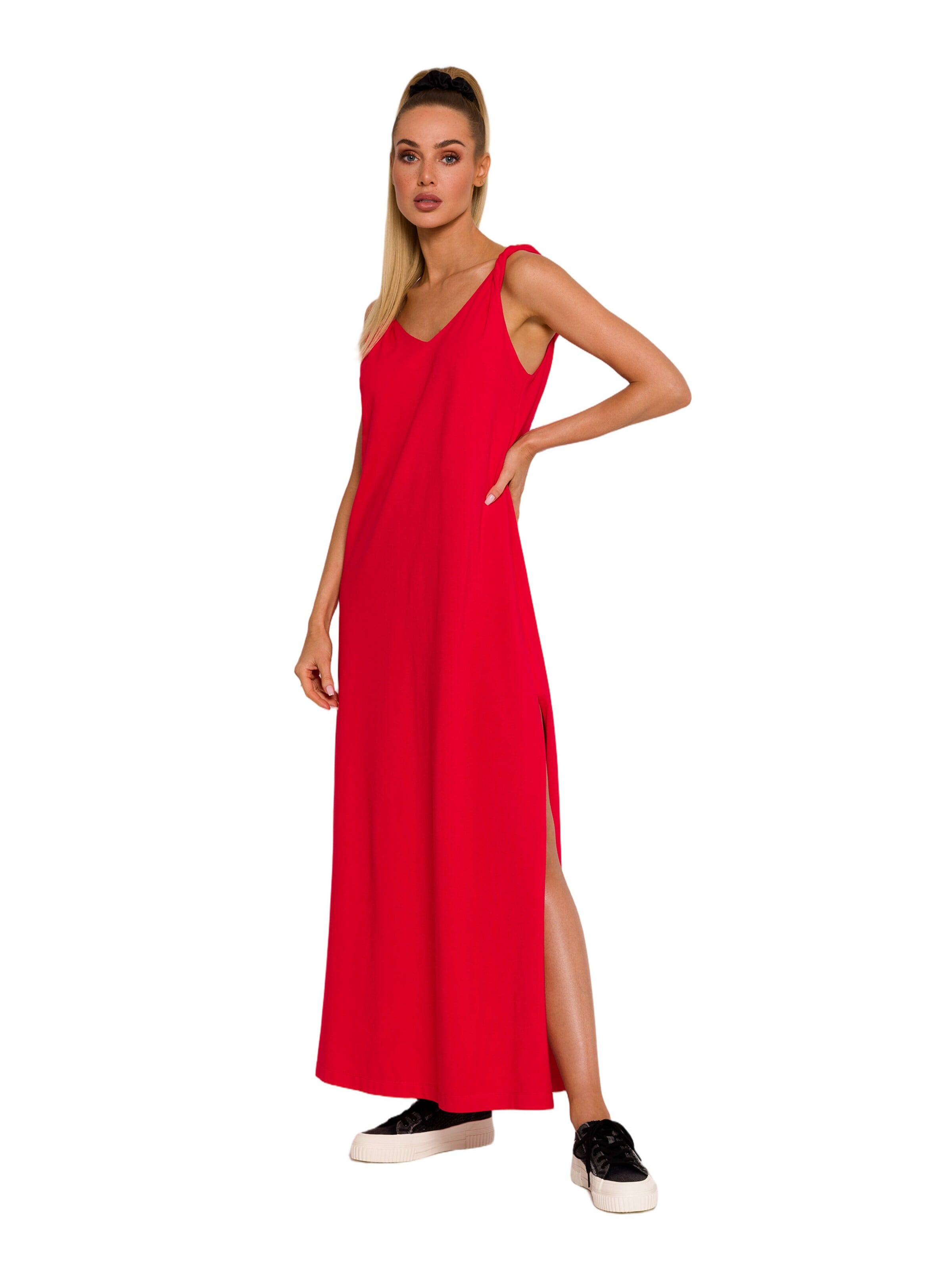 Rochie de la made of emotion pe roșu