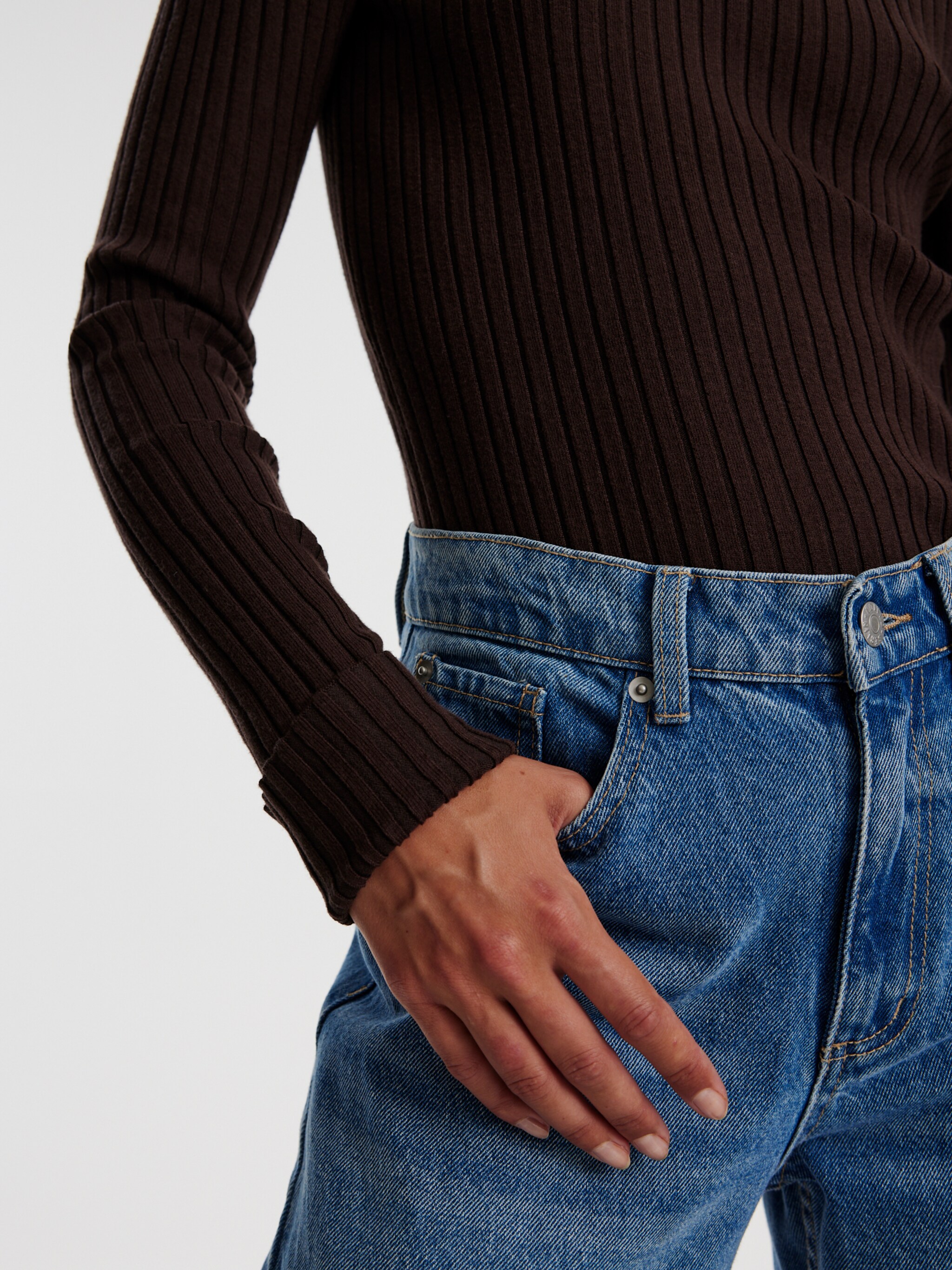 EDITED Producten Trui 'JANNICE' Bruin