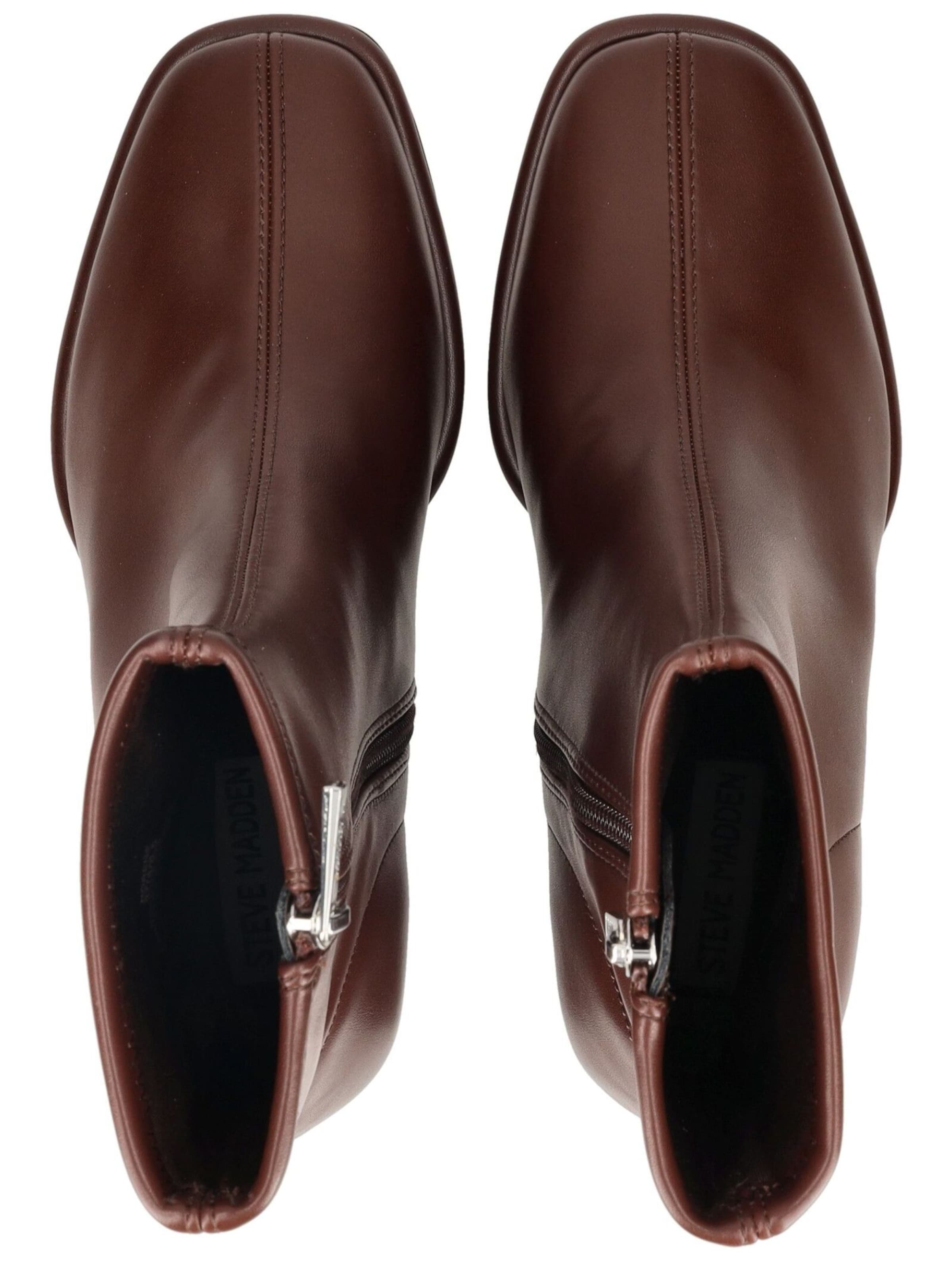 STEVE MADDEN Bootie in Red