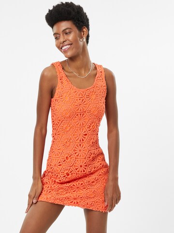 Robe Dorothy Perkins en orange : devant