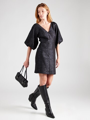 SOAKED IN LUXURY Платье 'Cahlina Jacinta' в Черный