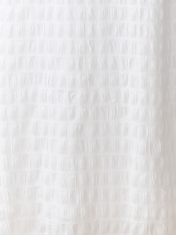 Robe Trendyol en blanc