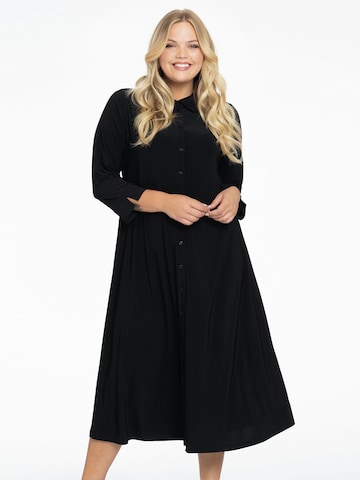 Robe-chemise 'Dolce' Yoek en noir : devant