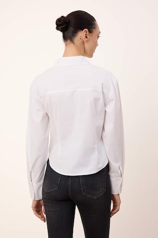 Trendyol - Blusa en blanco