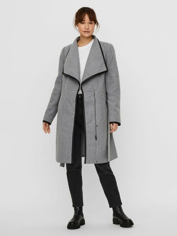 VERO MODA Between-Seasons Coat in Grey