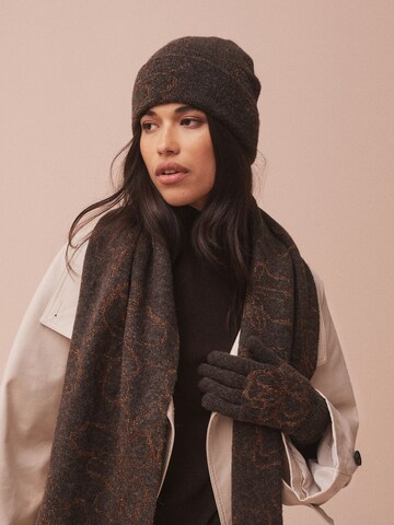 B by Ted Baker - Gorra en marrón