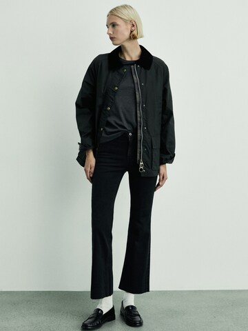 MANGO Flared Jeans 'SIENNA' i svart