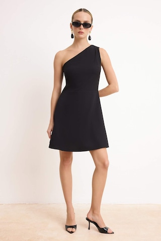 Trendyol - Vestido em preto