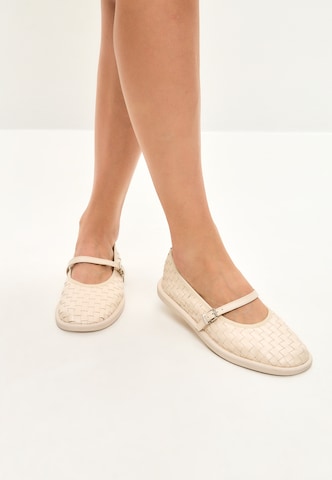 CESARE GASPARI Ballerina met riempjes in Wit