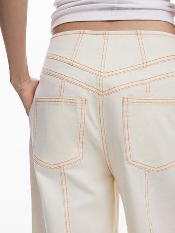 Desigual - Ropa ancha Pantalón en blanco