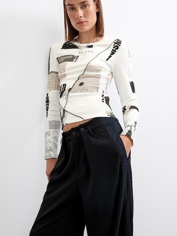 Desigual - regular Pantalón plisado en negro