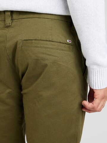 Slimfit Pantaloni chino 'AUSTIN' di Tommy Jeans in verde