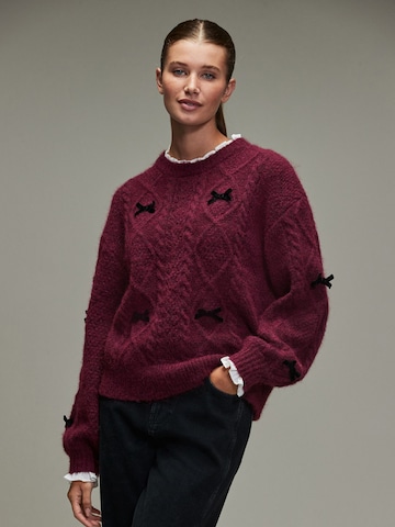 raudona Next Megztinis: priekis