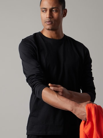 Maglietta di OWN Off With Nature in nero