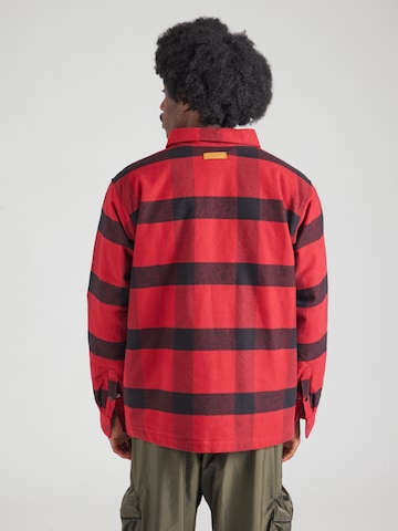 Coupe regular Chemise fonctionnelle 'High Cascades™' COLUMBIA en rouge