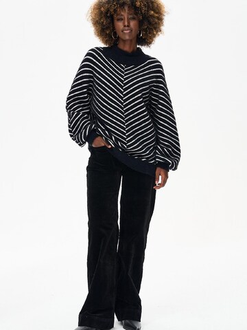 Blue Shadow Sweater in Black