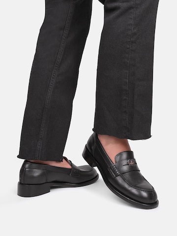 Crickit Classic Flats ' PATRIZIA ' in Black