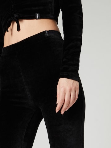 évasé Pantalon 'Luna' VIERVIER en noir