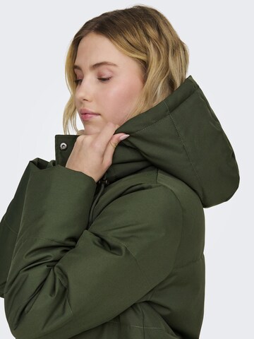 ONLY Wintermantel 'TENNA' in Groen