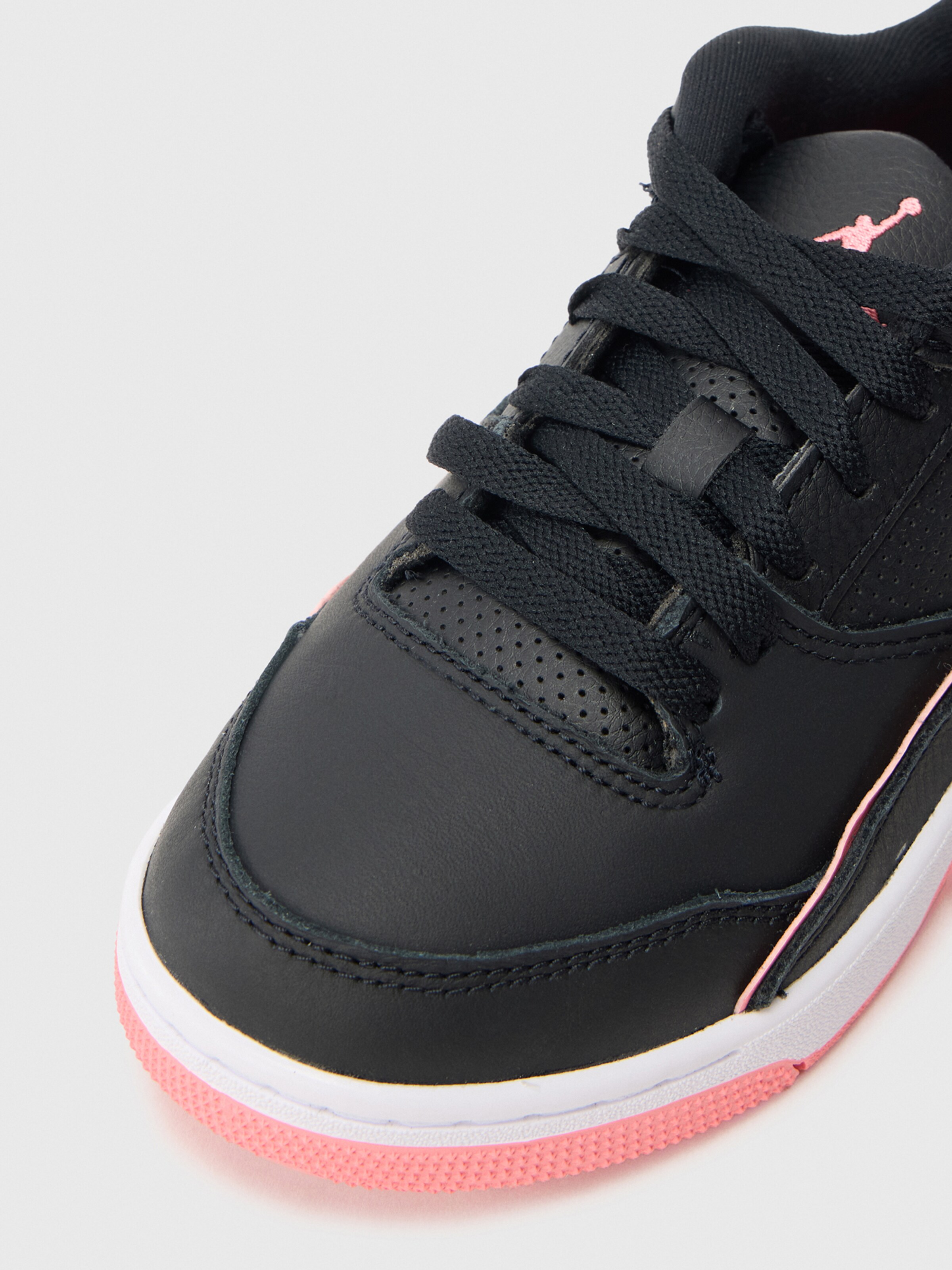 flight jordan sneakers