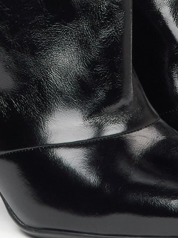 Estro Boots '518-1' in Black