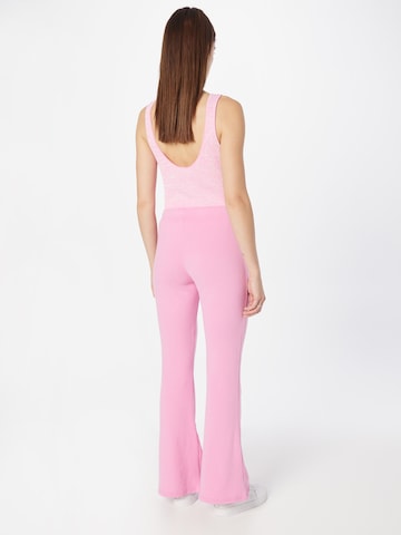 HOLLISTER Rozkloszowany krój Spodnie 'CYBER DROP' w kolorze różowy