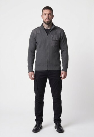 Brandit Strickjacke in Grau