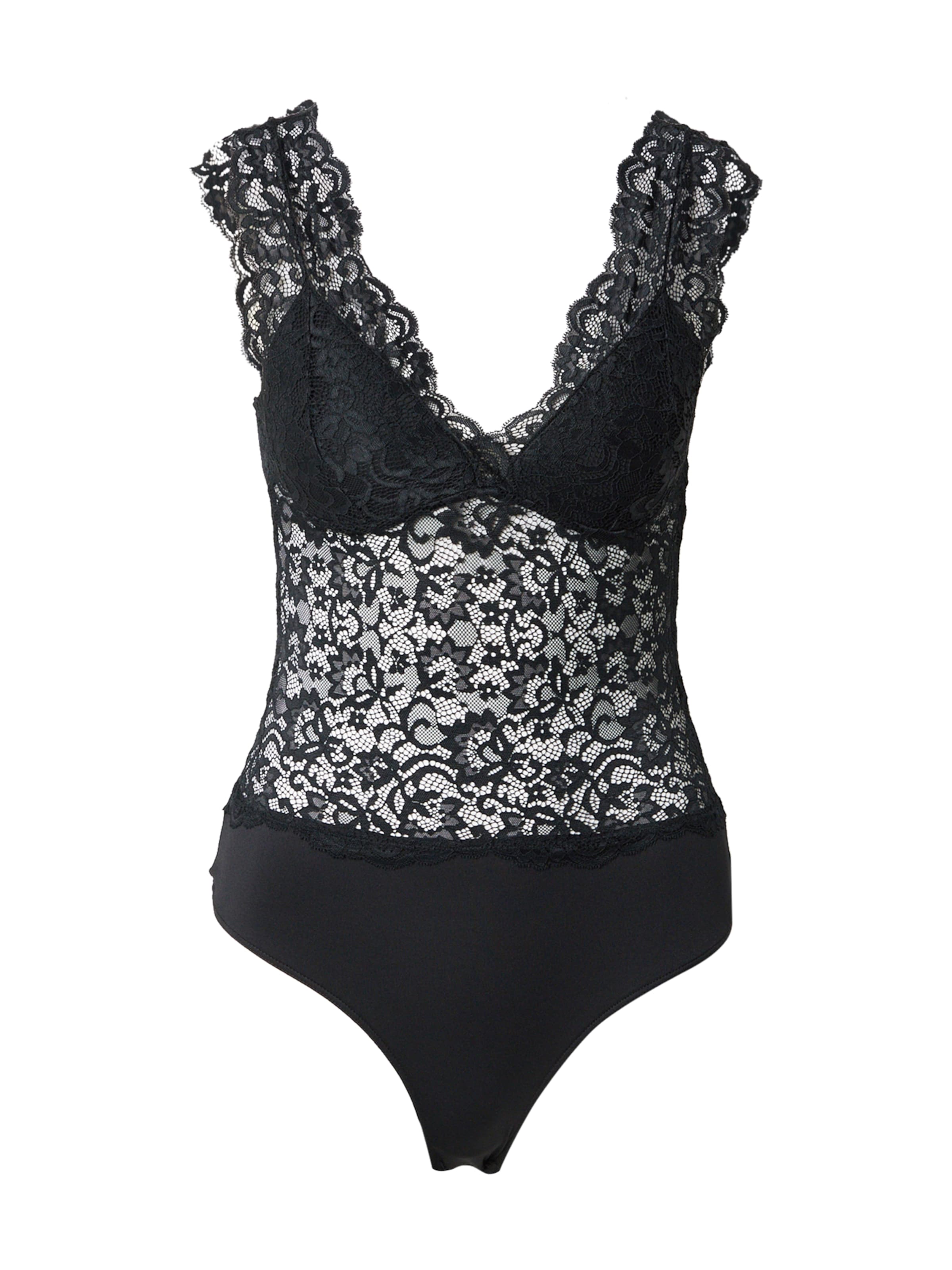 PIECESBodi majica 'PCLINA' - crna boja: prednji dio