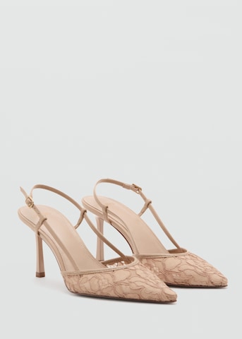Escarpins à bride arrière 'GIRON-A' MANGO en beige