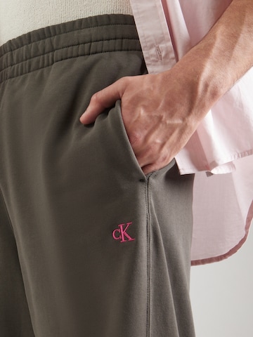 Calvin Klein Jeans Tapered Trousers in Grey