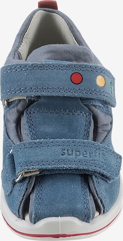SUPERFIT Offene Schuhe in Blau