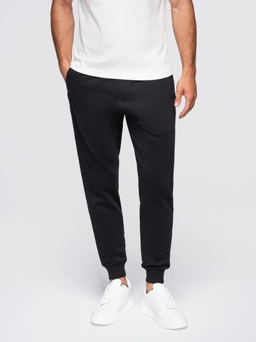 Ombre Tapered Broek in Zwart: voorkant
