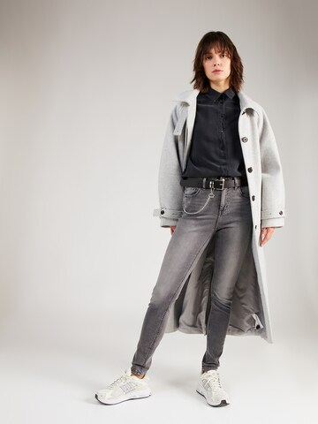 ESPRIT Skinny Farkut värissä harmaa