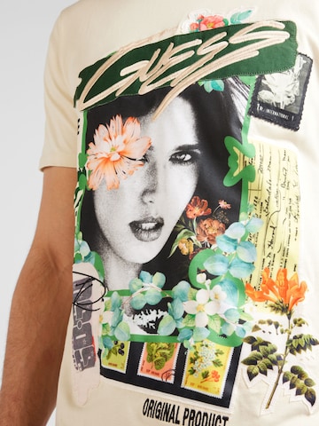 GUESS T-Shirt 'BOTANICAL COLLAGE' in Weiß
