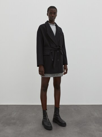 EDITED Between-Seasons Coat 'Josefa' in Black