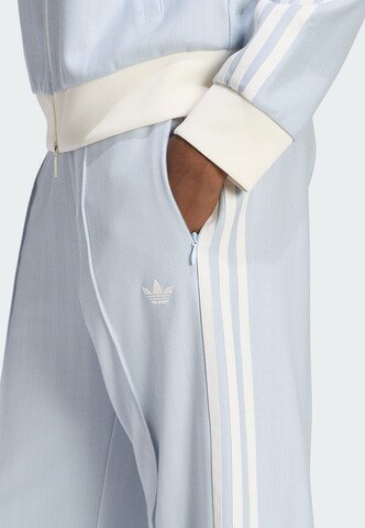 Loosefit Pantalon ADIDAS ORIGINALS en bleu
