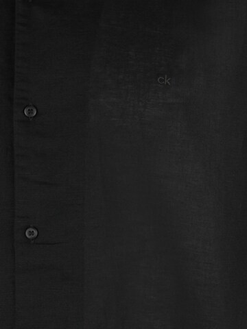 Calvin Klein Big & Tall - Ajuste regular Camisa en negro