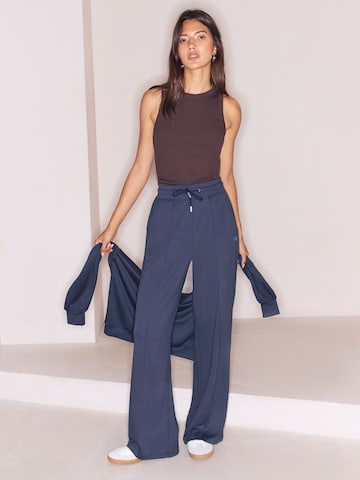 Osia - Pierna ancha Pantalón en azul