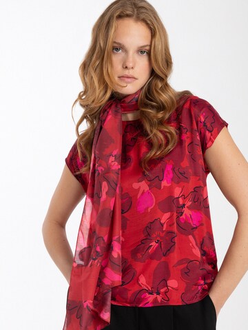 MORE & MORE Blouse in Rood: voorkant